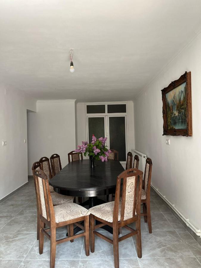 Отель Casa Dina Бэиле-Еркулане Экстерьер фото